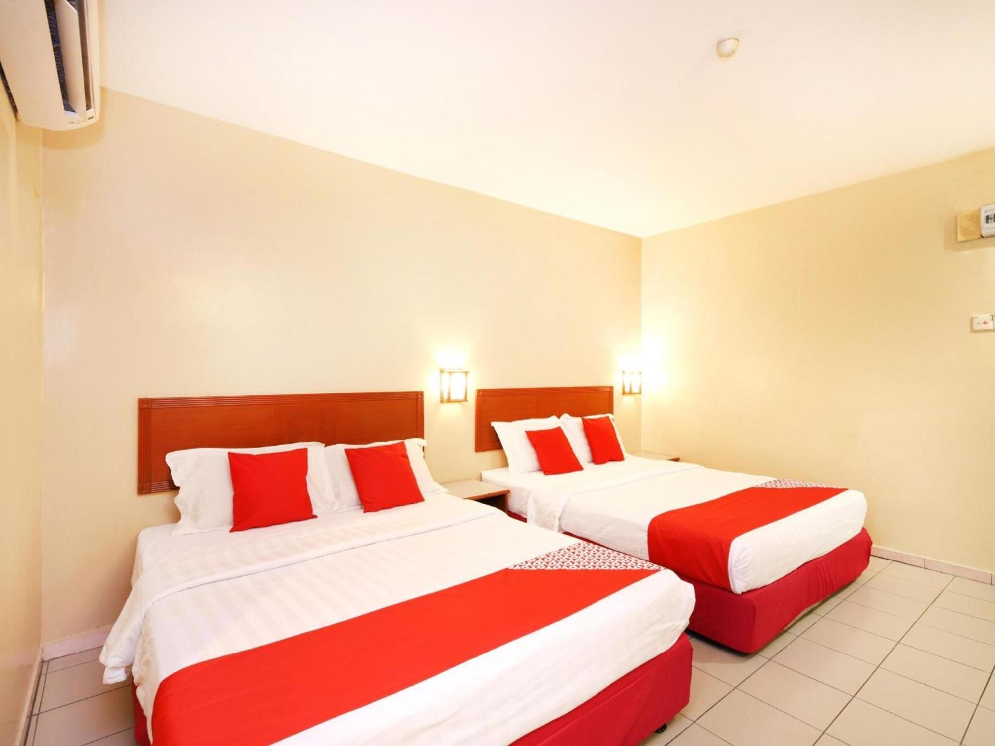 קלאנג Super Oyo 447 Comfort Hotel Meru מראה חיצוני תמונה