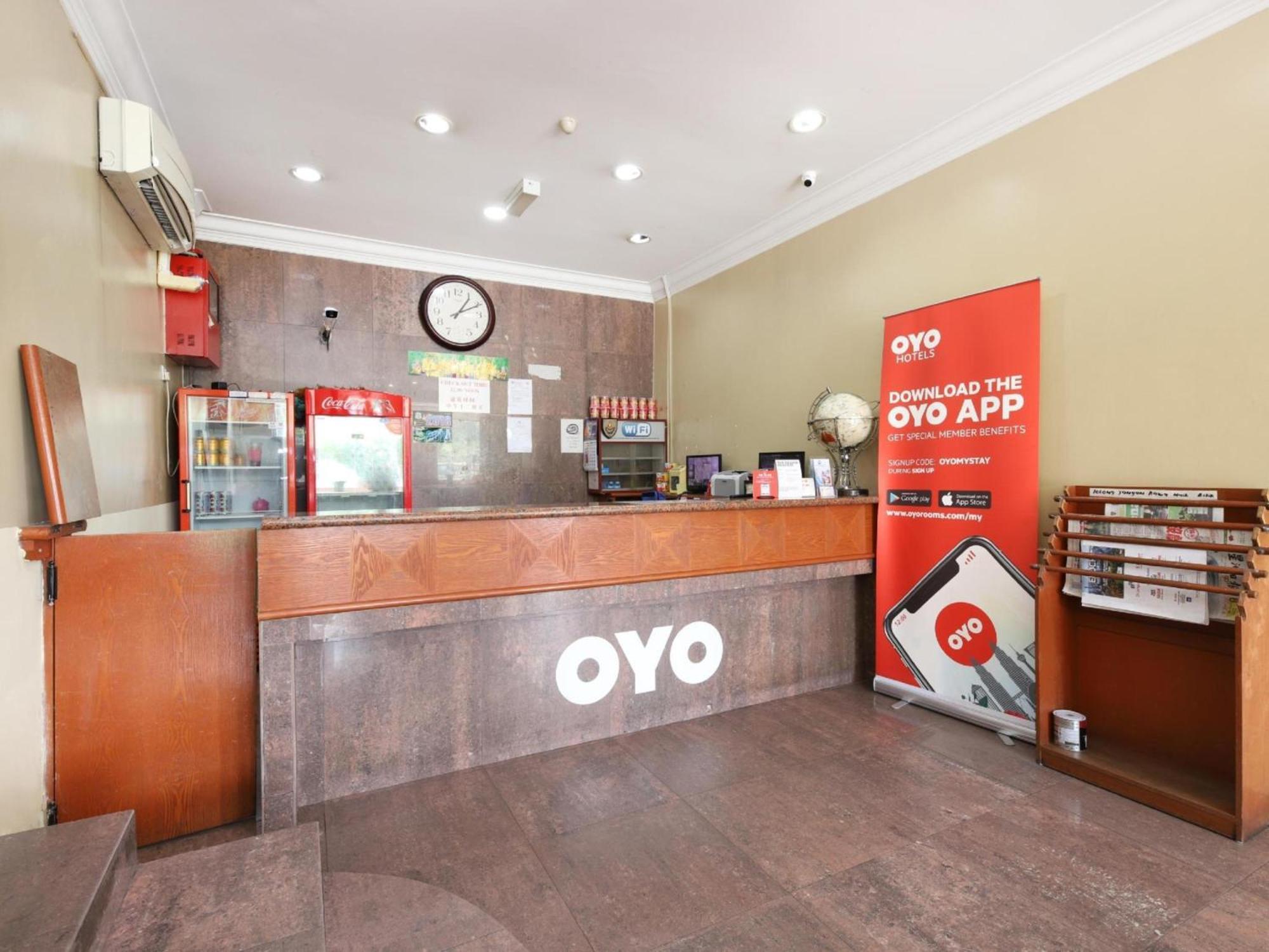 קלאנג Super Oyo 447 Comfort Hotel Meru מראה חיצוני תמונה